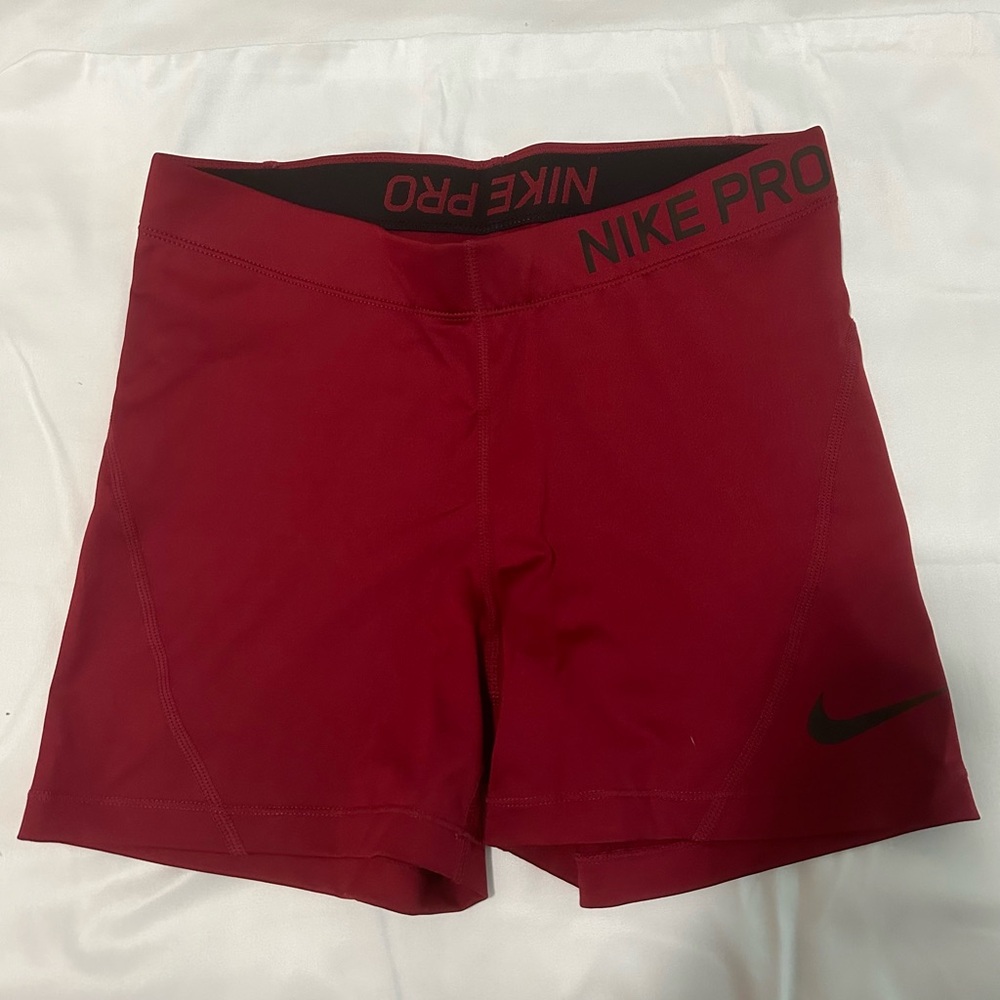 Nike pro short medium